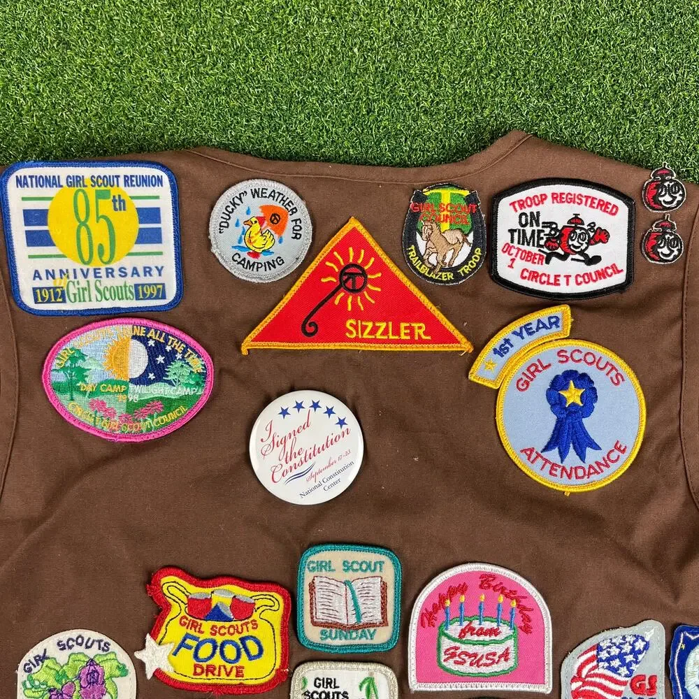Vintage 90s Girl Scouts Brownie Vest with Patches Circle T Council Sz L 16-18+